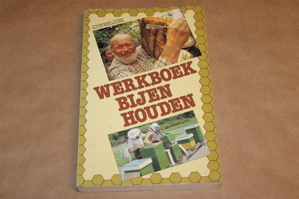Werkboek bijen houden, Boeken, Dieren en Huisdieren, Zo goed als nieuw, Ophalen of Verzenden