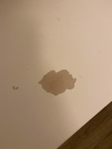 IKEA MALM Bureau - 140x65 - afbeelding 2