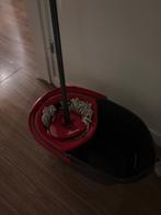 Vileda dweil, Ophalen, Dweilemmer, -bak, of -wagen