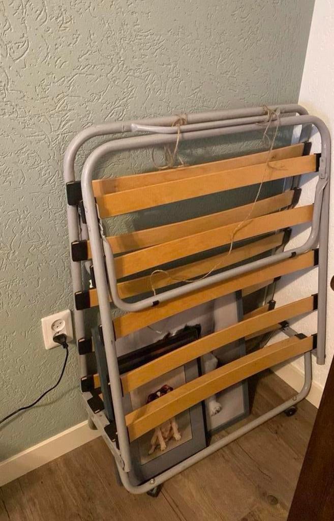 Logeerbed opklapbed, Huis en Inrichting, Slaapkamer | Bedden, Ophalen, Eenpersoons, 190 cm of minder, Zo goed als nieuw