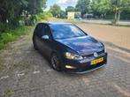 Golf 7 R-line 2014 1.2 APK 04-04-2026 virtual cockpit, Auto's, Volkswagen, Voorwielaandrijving, 4 cilinders, 610 kg, Zwart