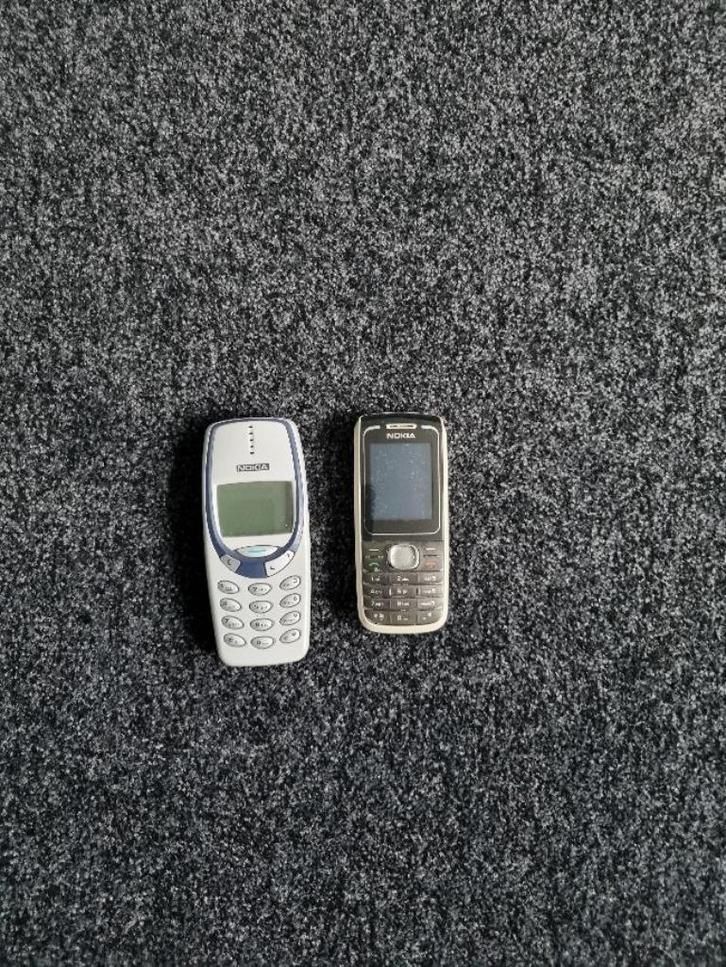 *NOKIA'S 2 STUKS MET ORIGINELE OPLADER OUDE MODELLEN*, Telecommunicatie, Mobiele telefoons | Nokia, Zo goed als nieuw, Zonder abonnement