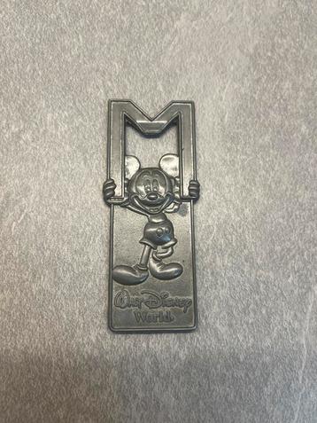 Mickey Mouse Walt Disney World flesopener beschikbaar voor biedingen