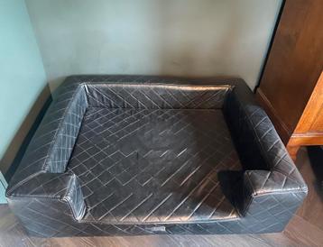 Lord Lou hondenmand beschikbaar voor biedingen