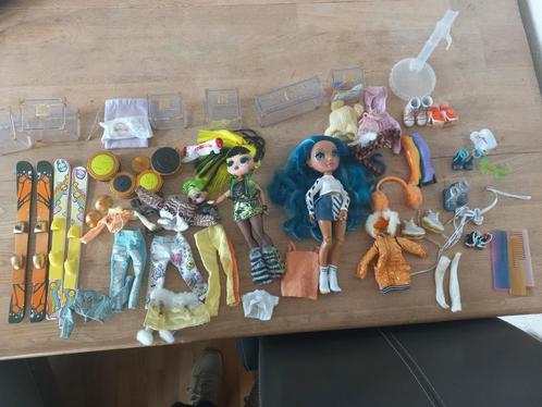 1 rainbow high pop en 1 lol pop, Hobby en Vrije tijd, Feestartikelen, Zo goed als nieuw, Ophalen of Verzenden