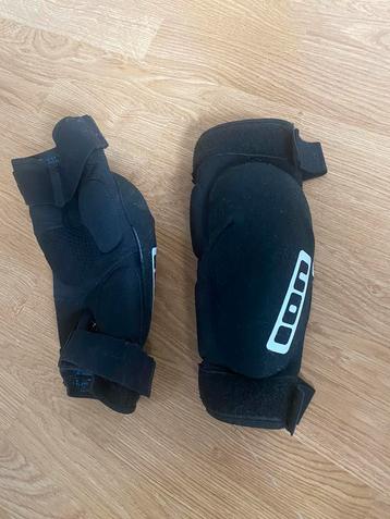 Ion K-Pact kniebeschermers maat S, als nieuw beschikbaar voor biedingen