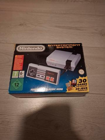 Nintendo Classic Mini NES - Compleet met 2 Controllers! beschikbaar voor biedingen