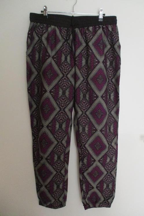Yessica dunne, soepele broek met grafisch patroon, maat 42, Kleding | Dames, Broeken en Pantalons, Zo goed als nieuw, Maat 42/44 (L)
