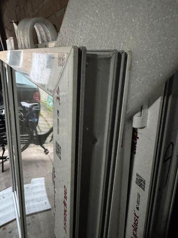 Kunststof kozijnen NIEUW beschikbaar voor biedingen