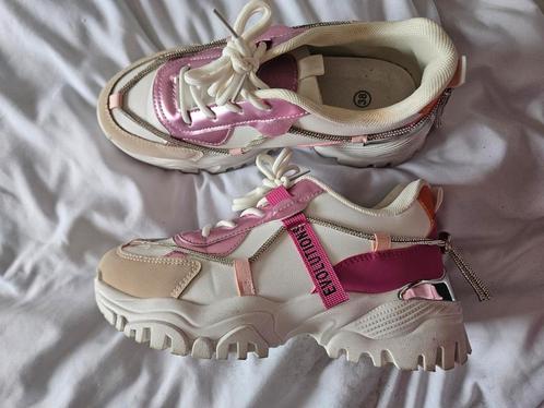 Schoenen en laarzen maat 39 te koop, Kleding | Dames, Schoenen, Zo goed als nieuw, Wit, Ophalen of Verzenden