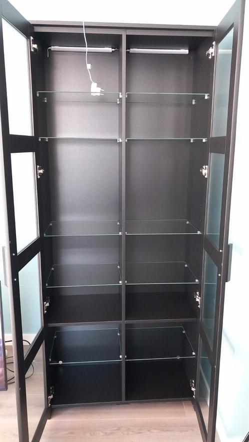 Vitrinekast Brimnes 80x191, Huis en Inrichting, Kasten | Lockerkasten, Gebruikt, Ophalen