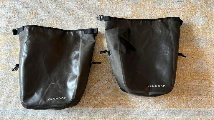 2 x Fietstas Vanmoof Pannier klein model, Fietsen en Brommers, Fietsaccessoires | Fietstassen, Gebruikt, Ophalen of Verzenden