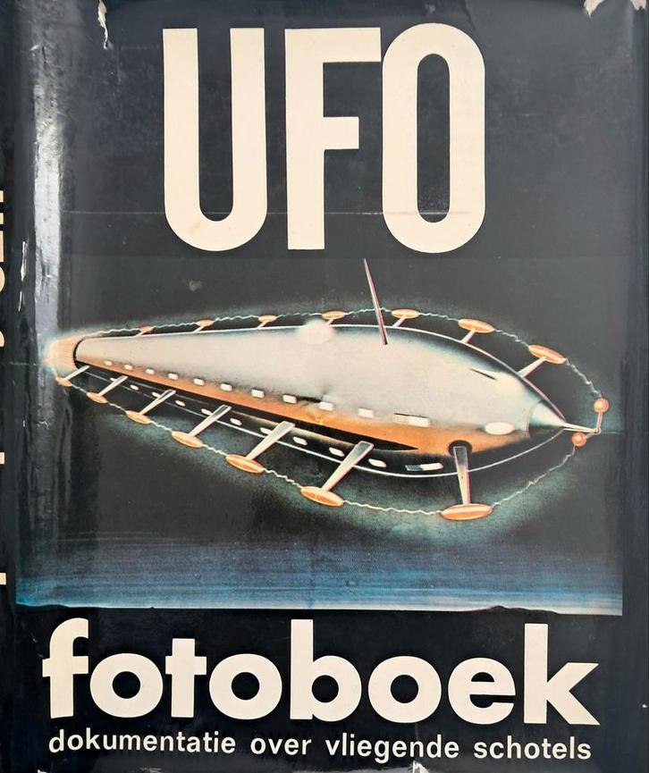 Boek 'UFO FOTOBOEK', Boeken, Esoterie en Spiritualiteit, Gelezen, Achtergrond en Informatie, Spiritualiteit algemeen, Ophalen of Verzenden