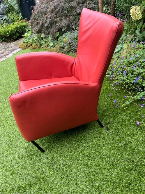 Rode Leren Fauteuil met Metalen Frame, Huis en Inrichting, Fauteuils, Gebruikt, Leer, 50 tot 75 cm, Minder dan 75 cm, Ophalen of Verzenden