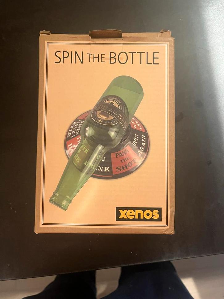 Spin the Bottle - Party Spel, Hobby en Vrije tijd, Gezelschapsspellen | Bordspellen, Nieuw, Vijf spelers of meer, Ophalen