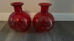 Twee vazen rood, mondgeblazen, Ophalen, Minder dan 50 cm, Rood, Glas
