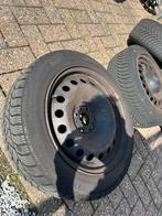 4 stuks winterbanden van pirelli en hankook, Auto diversen, Autosport-onderdelen, Ophalen, Gebruikt