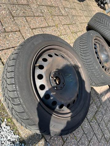 4 stuks winterbanden van pirelli en hankook  beschikbaar voor biedingen