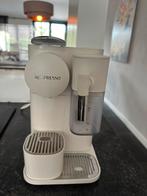 Nespresso Latissima One - wit, Witgoed en Apparatuur, Koffiezetapparaten, Ophalen, Zo goed als nieuw, Koffiemachine, Koffiepads en cups