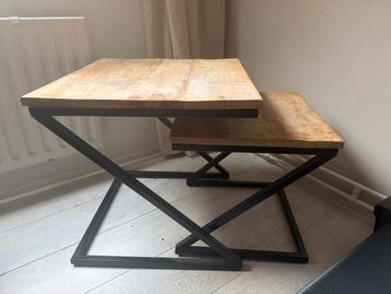 Mangohouten Bijzettafels - Industrieel Design beschikbaar voor biedingen
