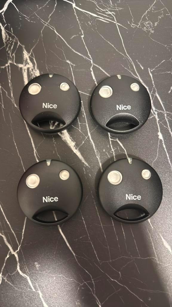 Nice Flor SM2 handzenders, Doe-het-zelf en Verbouw, Elektra en Kabels, Nieuw, Overige typen, Ophalen of Verzenden