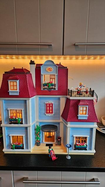 Playmobil Groot Poppenhuis 70205 + Keuken 70206 beschikbaar voor biedingen