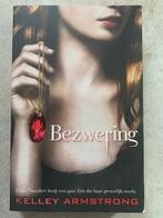 Kelly Armstrong - Bezwering, Ophalen of Verzenden, Zo goed als nieuw, Nederland