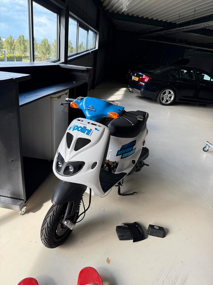 Zip 98 motor a1 kenteken, Fietsen en Brommers, Scooters | Piaggio, Zo goed als nieuw, Zip, Ophalen
