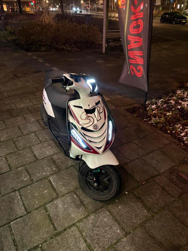 Piaggio zip 2019 IGET, Fietsen en Brommers, Brommeronderdelen | Scooters, Zo goed als nieuw, Piaggio, Overige typen, Ophalen of Verzenden
