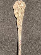 Verzilverd lepeltje met een viooltje, Antiek en Kunst, Antiek | Bestek, Ophalen of Verzenden