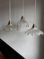 Vintage 3 Franse holophane teardrop glazen hanglampen glas, Huis en Inrichting, Lampen | Hanglampen, Ophalen of Verzenden, Zo goed als nieuw