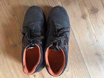 Werkschoenen maat 46 met stalen neus beschikbaar voor biedingen