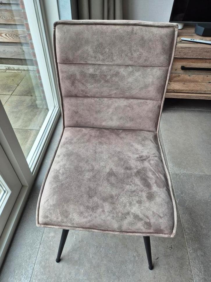 Eetkamerstoelen 4 stuks, Nubuck leer, taupe kleur, Huis en Inrichting, Stoelen, Zo goed als nieuw, Vijf, Zes of meer stoelen, Leer