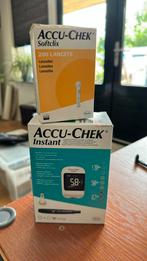 Accu chek monitor +strips en 100 naalden, Ophalen of Verzenden, Zo goed als nieuw