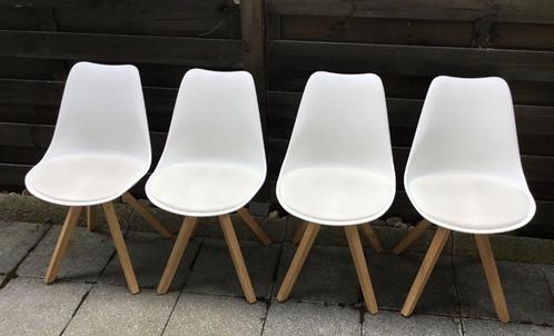 4 moderne eetstoelen, Huis en Inrichting, Stoelen, Gebruikt, Vier, Hout, Kunststof, Wit, Ophalen