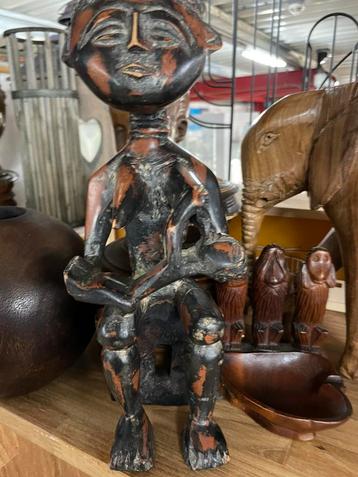 Afrikaans Houten Beeld - vruchtbaarheids Beeldje De beschikbaar voor biedingen