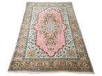 Handgeknoopt Perzisch wol Tabriz tapijt pink 223x337cm