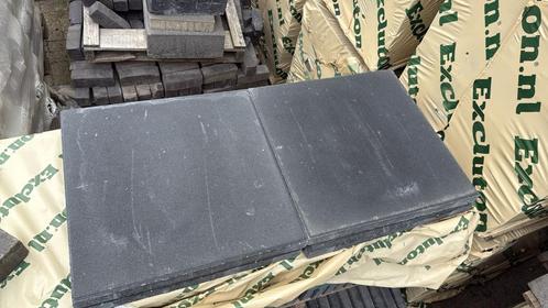 Restant 23,5 m2 betontegel 50x50 antraciet A-keuze, Tuin en Terras, Tegels en Klinkers, Nieuw, Terrastegels, Beton, 10 m² of meer