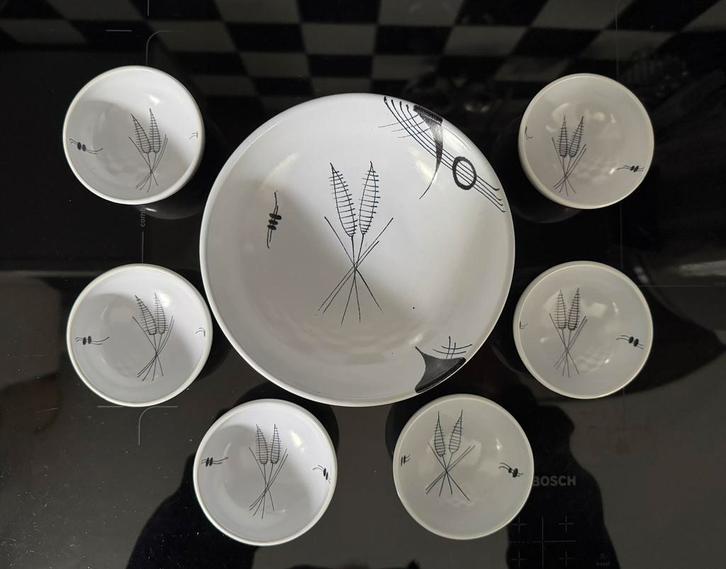 Flora Capri pindastel pindaset plateel vintage fifties, Antiek en Kunst, Antiek | Keramiek en Aardewerk, Ophalen of Verzenden