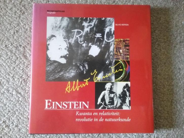 Albert Einstein - wetensch. biografie / S Bergia (2002), Boeken, Wetenschap, Gelezen, Natuurwetenschap, Ophalen of Verzenden