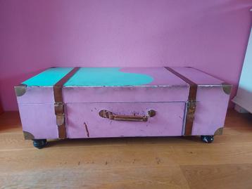 Unieke Salon Tafel - Vintage Koffer Stijl beschikbaar voor biedingen