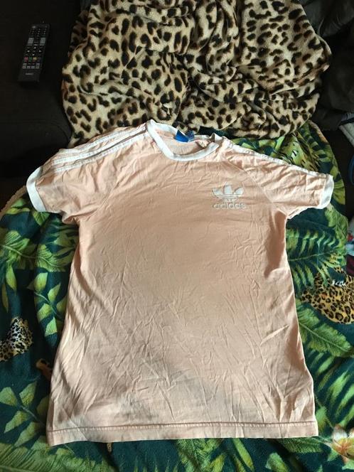 Adidas t-shirt pasteloranje, Kleding | Dames, T-shirts, Gedragen, Maat 38/40 (M), Oranje, Korte mouw, Ophalen of Verzenden
