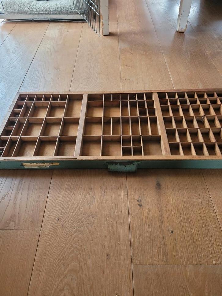 Mooie Oude Letterbak / La, Huis en Inrichting, Woonaccessoires | Wandplanken en Boekenplanken, Gebruikt, Ophalen