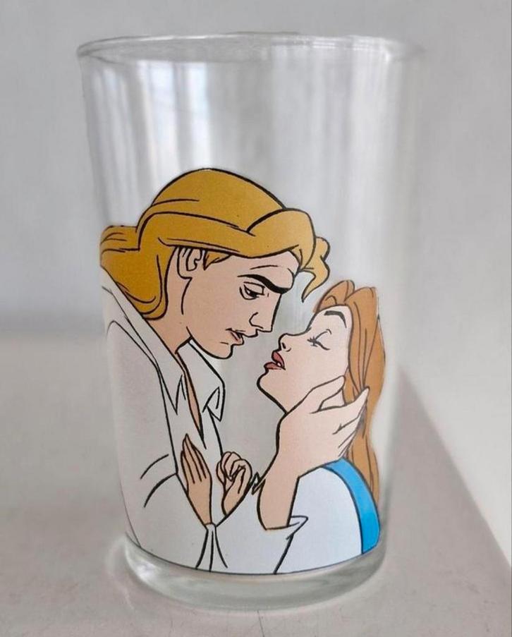 Glas Belle en het Beest, Verzamelen, Glas en Borrelglaasjes, Zo goed als nieuw, Bierglas, Ophalen of Verzenden