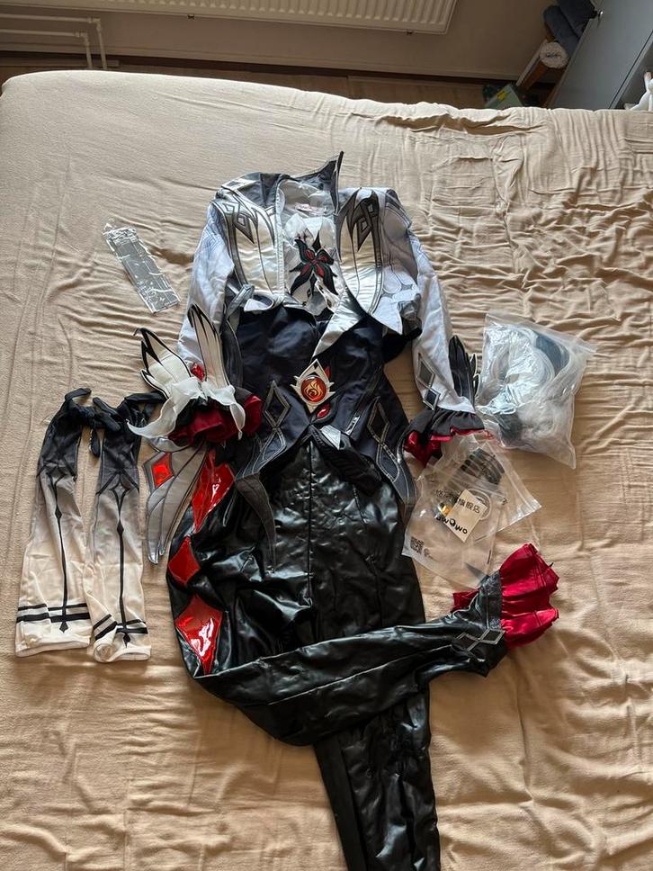 Arlecchino cosplay met pruik, Hobby en Vrije tijd, Kostuums, Theaterbenodigdheden en LARP, Zo goed als nieuw, Pak of Jurk, Ophalen of Verzenden