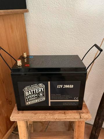 12V 200Ah LiFePO4 accu met display  is weer beschikbaar beschikbaar voor biedingen