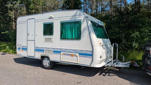 Adria Unica 390, Voortent+luifel, 2x fietsenrek, vast toilet, Caravans en Kamperen, Caravans, Particulier, tot en met 3, 500 - 750 kg