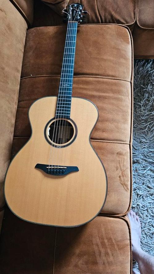 Furch OM24SR – goede staat, lichte gebruikssporen, Muziek en Instrumenten, Snaarinstrumenten | Gitaren | Akoestisch, Gebruikt
