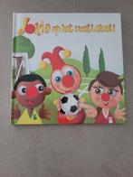 Jokie op het voetbalveld, Jongen of Meisje, Ophalen of Verzenden, Zo goed als nieuw, Voorleesboek