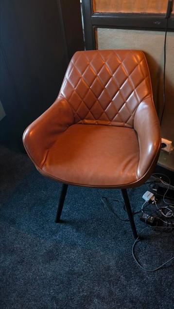 Kick eetkamerstoelen 2 of 4 stuks beschikbaar voor biedingen